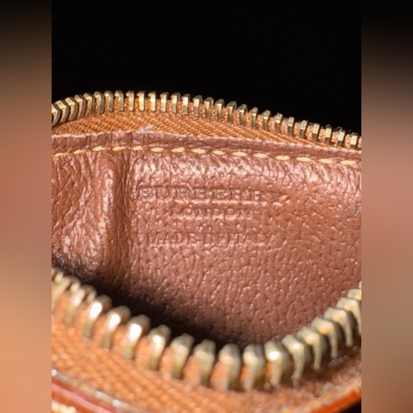 Burberry Zip pouch - Picture 9 of 10